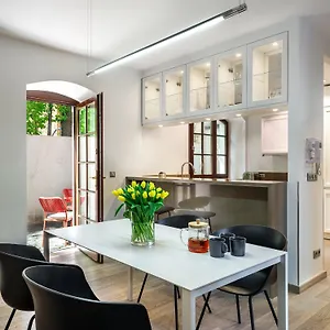 https://tyzenhauz-villas.krakowhotelspoland.com