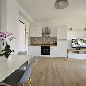  Apartment The Stopover House